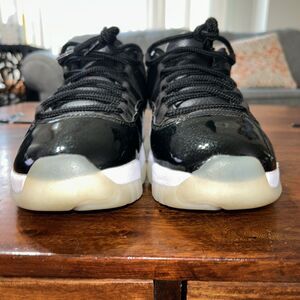 Nike Air Jordan 11 Retro Low 72-10 Black White Red AV2187-001 Size 11.5